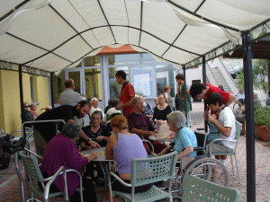 gruppo_persone_1251884492_1326366245.gif